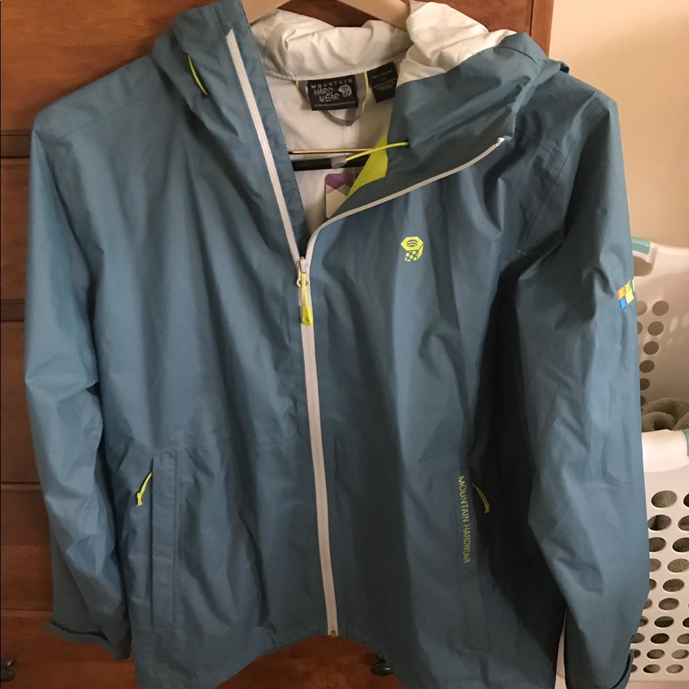 Mountain Hardware Men’s rain jacket